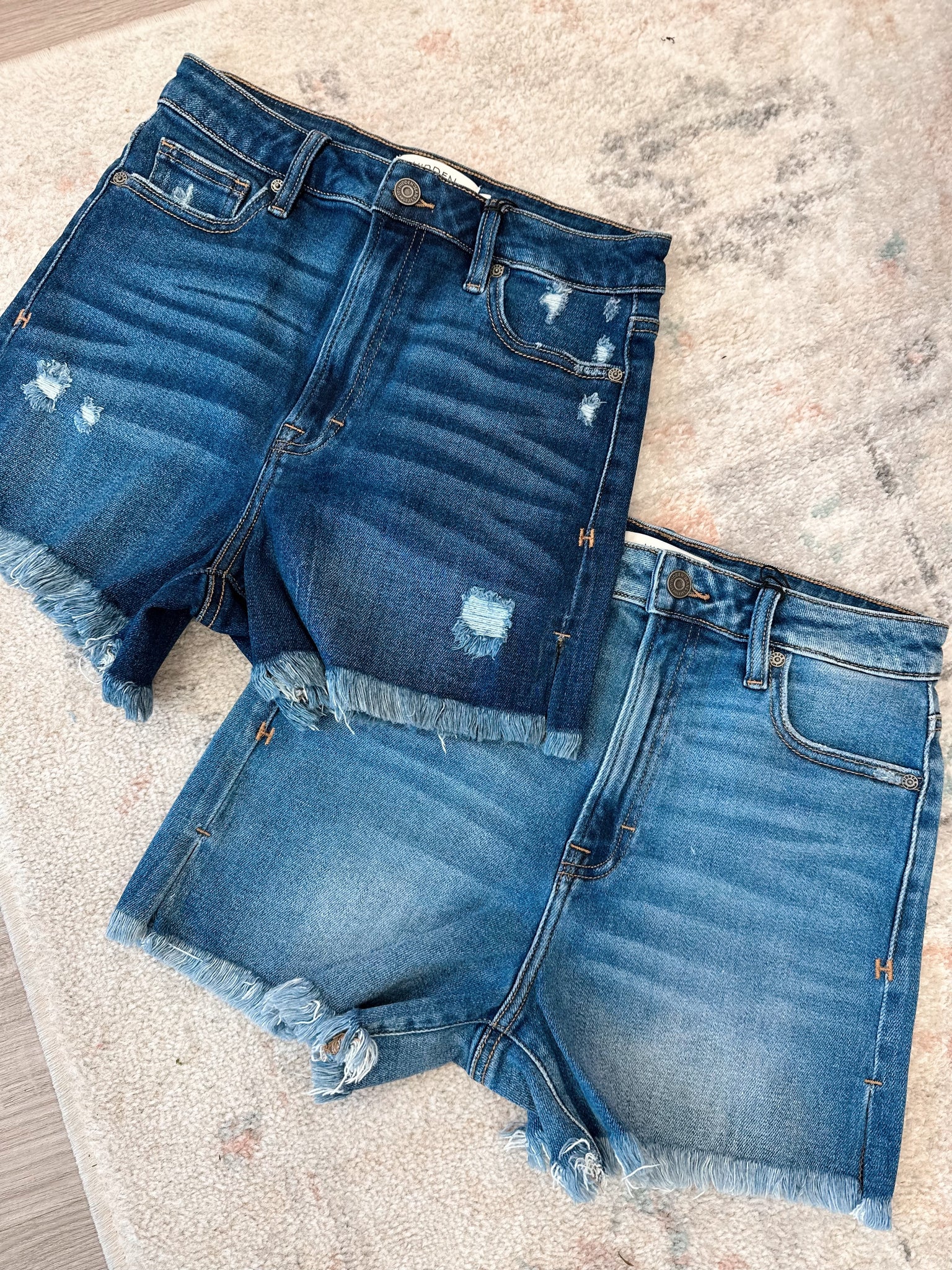 Sofie Distressed Short
